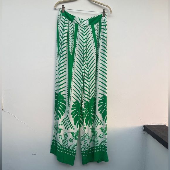 NWT Sunlight Kiss Beautiful Monstera Leaf, Pineapple & Hummingbird Palazzo Pants - Picture 3 of 10